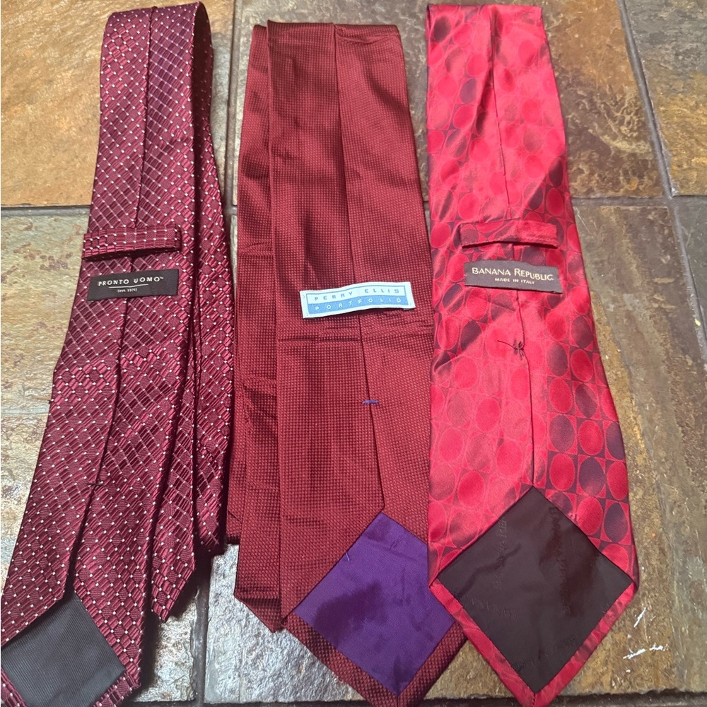 Banana Republic Red and Black Patterned Tie